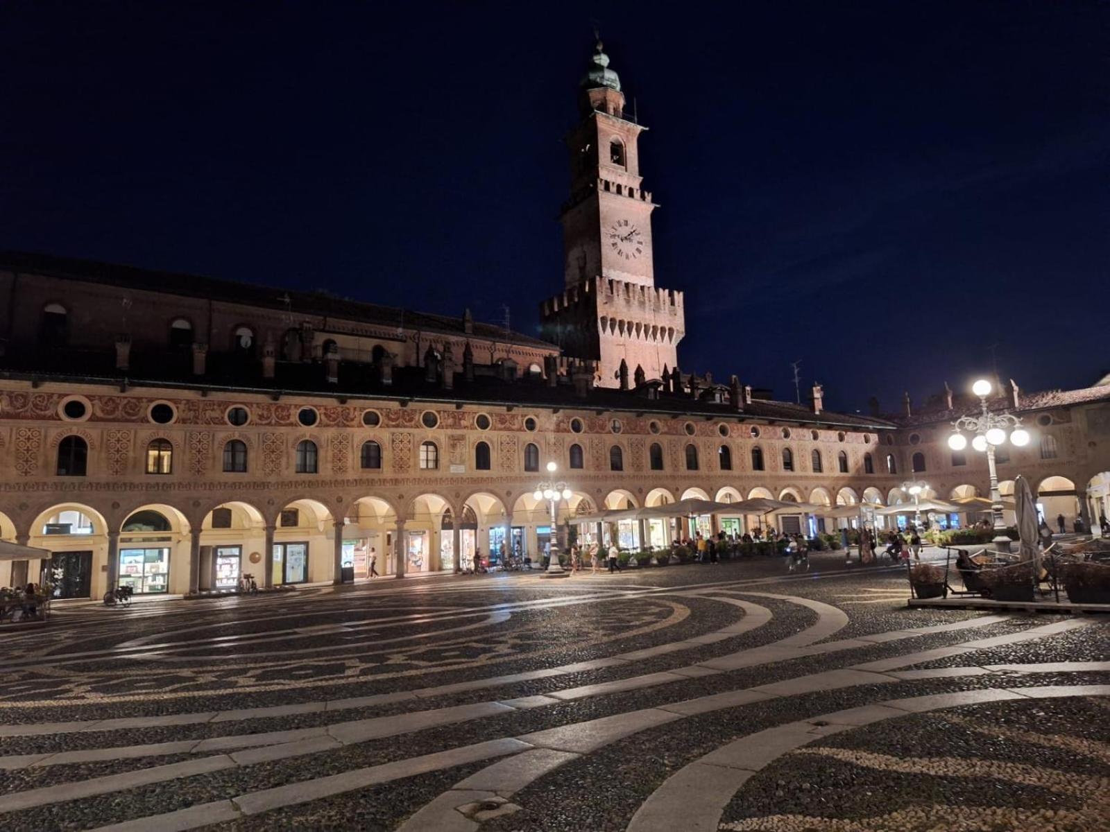 Cascina Mora Bassa Vigevano Exterior foto